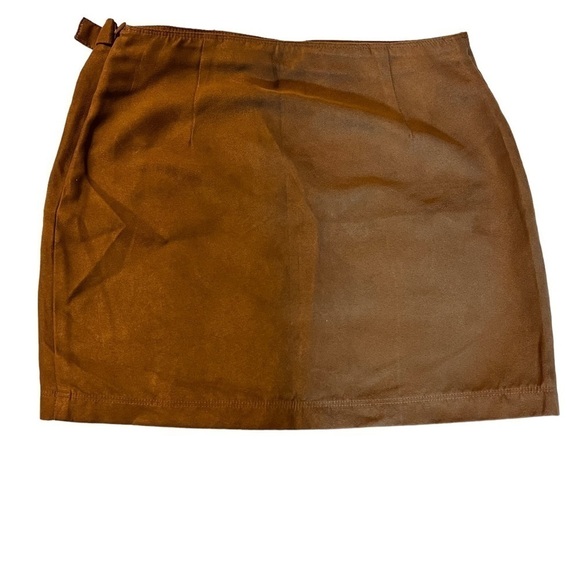 Hollister mock wrap mini skirt size 3 - Picture 2 of 8